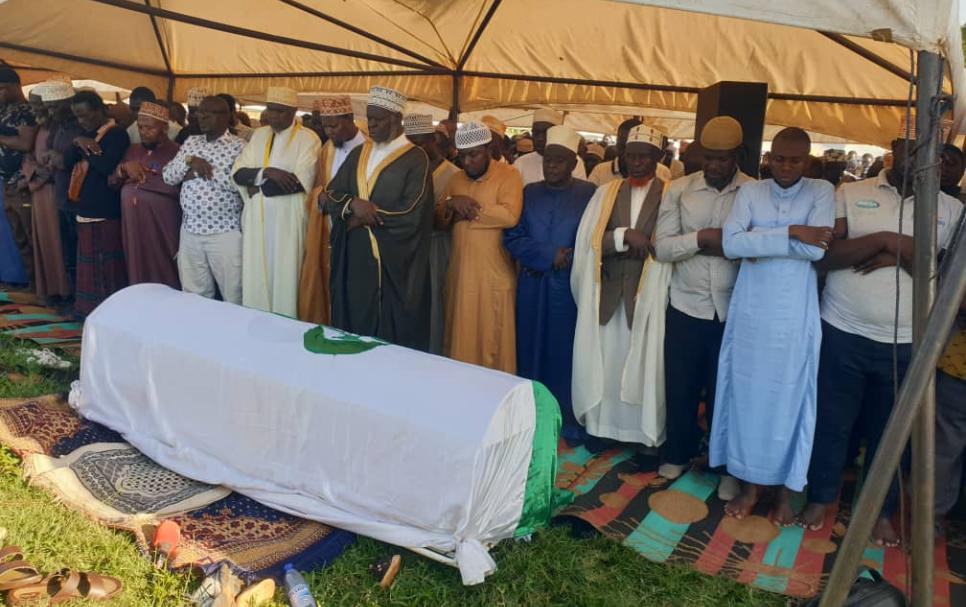 Sheikh Shaban Mubaje leading prayers to honour late Nabukalu